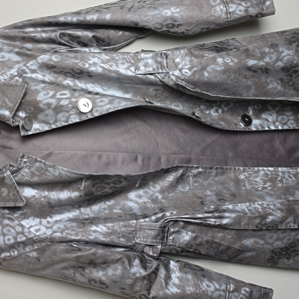 Via SPIGA Stylish Gray Women's Coat - Picture 4 of 6